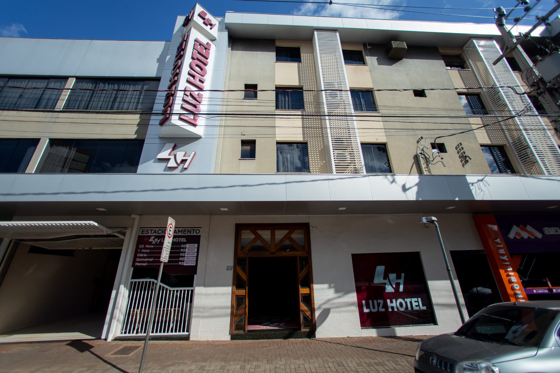 Fachada do Luz Hotel